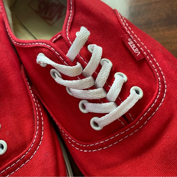 Red vans classic sneaker men’s 9 women’s 10.5 - Picture 3 of 9